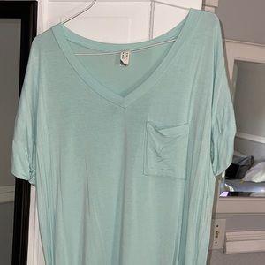 Slouchy pocket tee